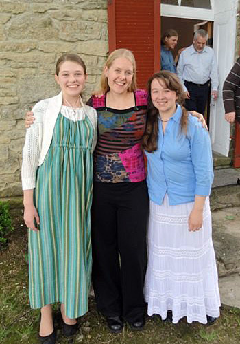 Stephanie Fida visiting with Katherine and Rebecca Eldgridge. Stephanie Fida visiting with Katherine and Rebecca Eldgridge.